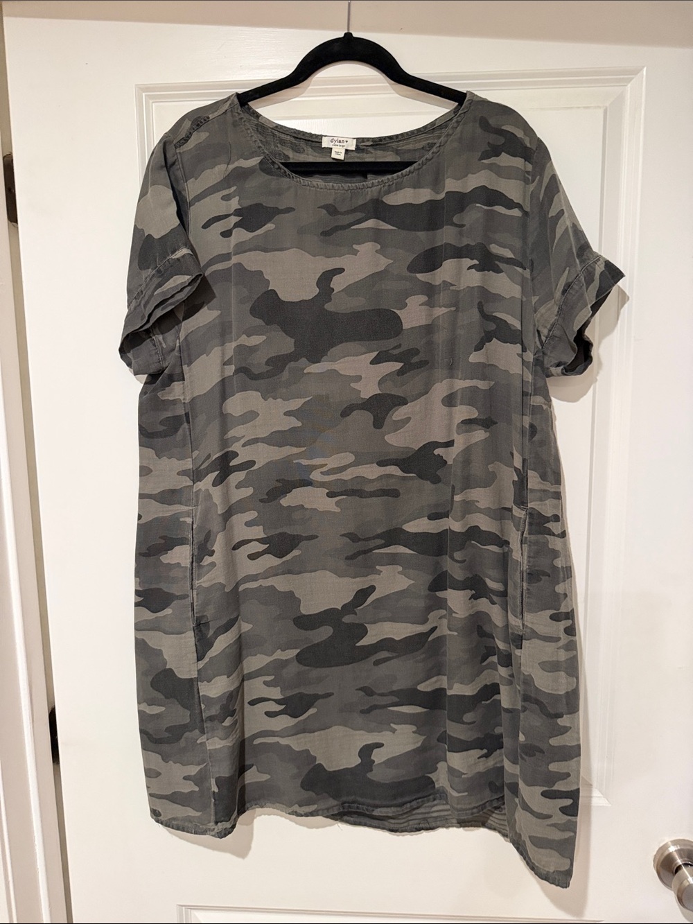 dylan Gray Camouflage Short Sleeve Top